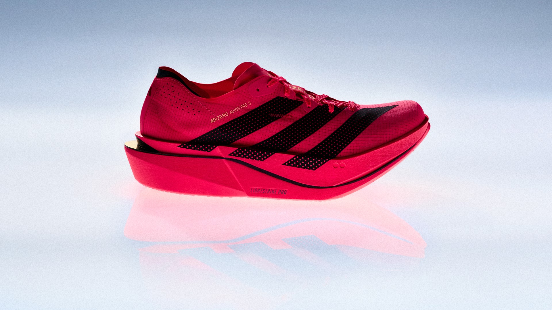 adidas presenta la Adizero Adios Pro 5 con una nueva estructura de carbono